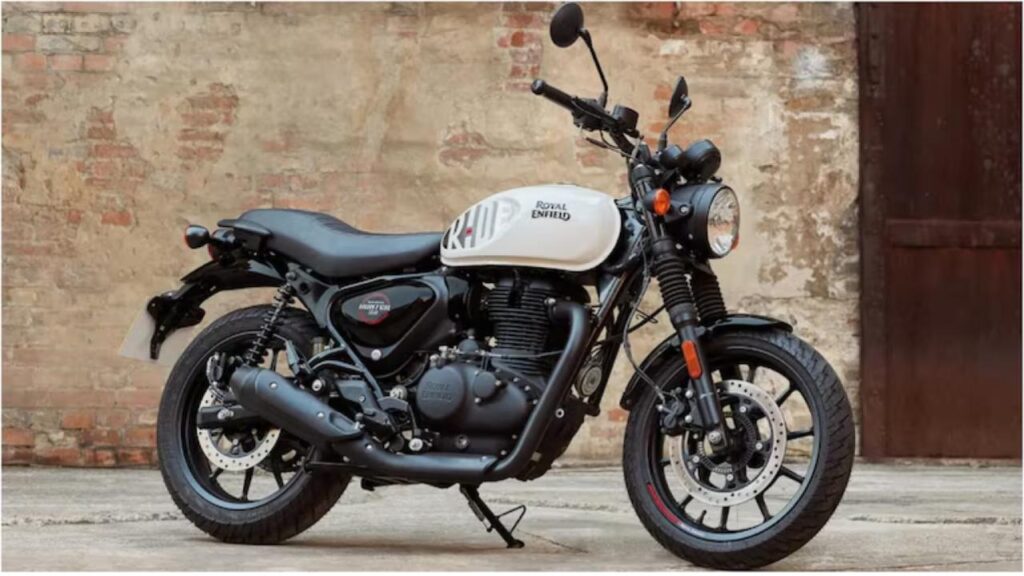 Hunter 350 EMI Plan: मात्र ₹40,000 देकर घर लाएं रॉयल एनफील्ड हंटर! जानें वेरिएंट के हिसाब से आपकी कितनी बनेगी मंथली किस्त।